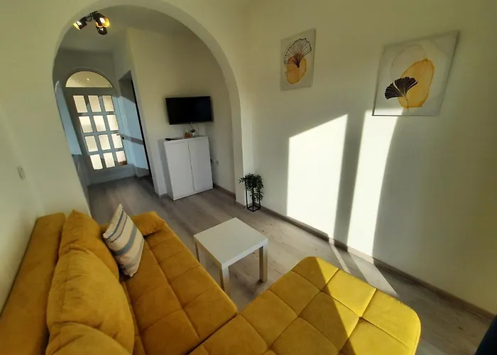 Daire Gemuetliche Erdgeschossferienwohnung Mit Balkon By Interhome Barbat na Rabu