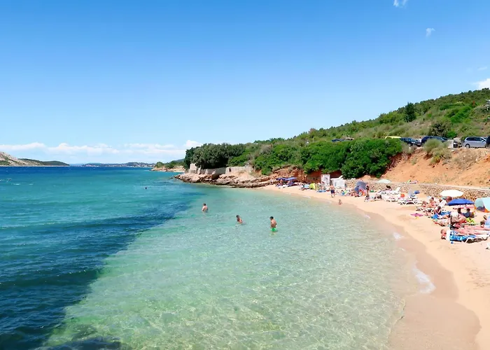 Gemuetliche Erdgeschossferienwohnung Mit Balkon By Interhome Daire Barbat na Rabu