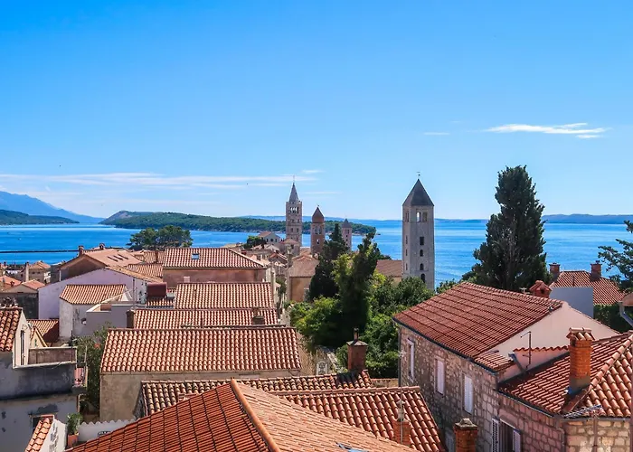 Gemuetliche Erdgeschossferienwohnung Mit Balkon By Interhome Daire Barbat na Rabu