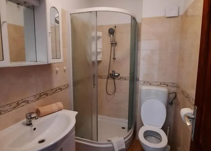 Apartment Gemuetliche Erdgeschossferienwohnung Mit Balkon By Interhome Barbat na Rabu