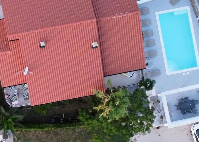 Gemuetliche Erdgeschossferienwohnung Mit Balkon By Interhome Apartment