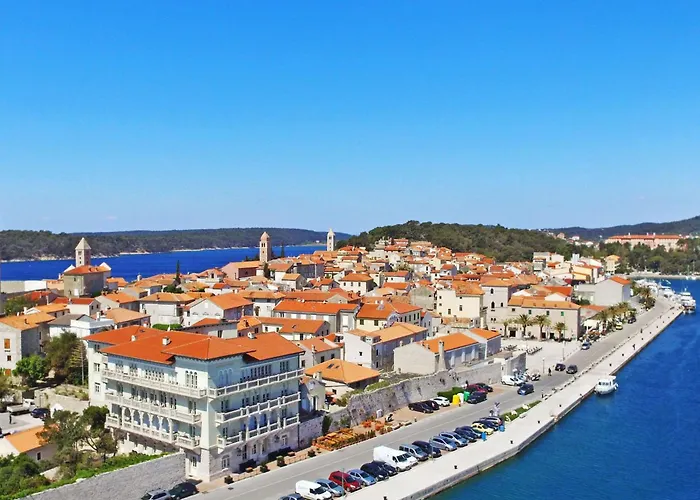 Gemuetliche Erdgeschossferienwohnung Mit Balkon By Interhome Apartment Barbat na Rabu